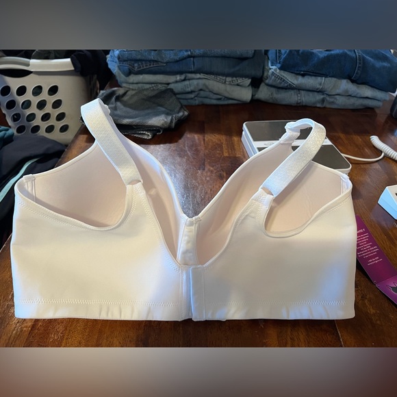 Vanity Fair Beauty Back, Full Figure back smoothing wireless bra, 42DDD, White - Picture 4 of 12